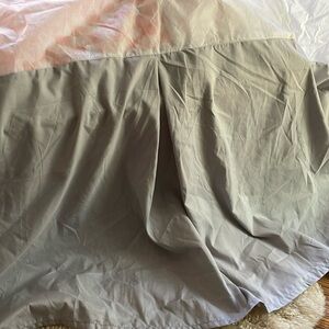 Twin XL bed skirt in excellent condition, grey/lavender color